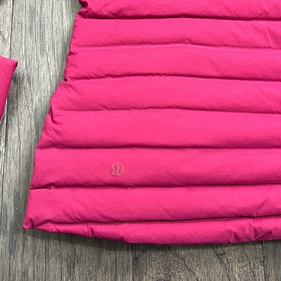 Lululemon Pack It Down Jacket Pomegranate - Picture 9 of 11